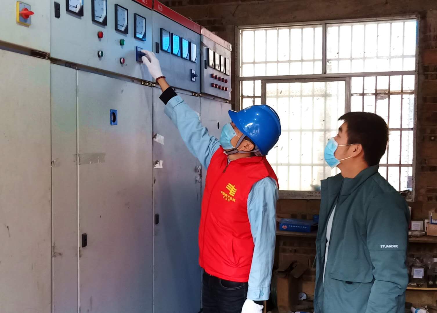 平塘供電局：主動走訪現(xiàn)場辦公，助推企業(yè)有序復工