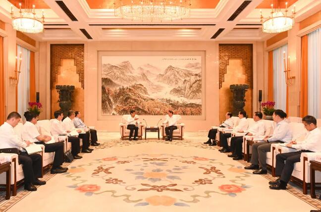舒印彪拜會湖北省委書記應(yīng)勇、省長王曉東