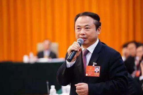 發(fā)展智慧型儲(chǔ)能電站 助力實(shí)現(xiàn)“碳達(dá)峰、碳中和”——訪全國(guó)人大代表、天能控股集團(tuán)董事長(zhǎng)張?zhí)烊? /></a></div>
				<div   id=