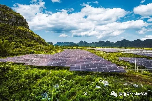 南方電網(wǎng)公司發(fā)布服務(wù)碳達(dá)峰、碳中和工作方案，提出5個(gè)方面21項(xiàng)重點(diǎn)舉措，構(gòu)建以新能源為主體的新型電力系統(tǒng)