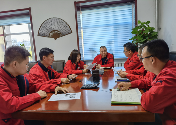 烏海電業(yè)局千里山分局：修訂宣貫班組標(biāo)準(zhǔn)，促進(jìn)班組有序發(fā)展