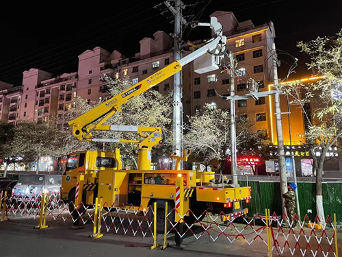 烏海電業(yè)局配電帶電作業(yè)處：堅(jiān)守蒙電責(zé)任，勇戰(zhàn)寒潮