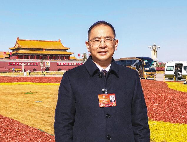 全國政協(xié)委員徐景坤：加強(qiáng)科技攻關(guān) 推動(dòng)新型電