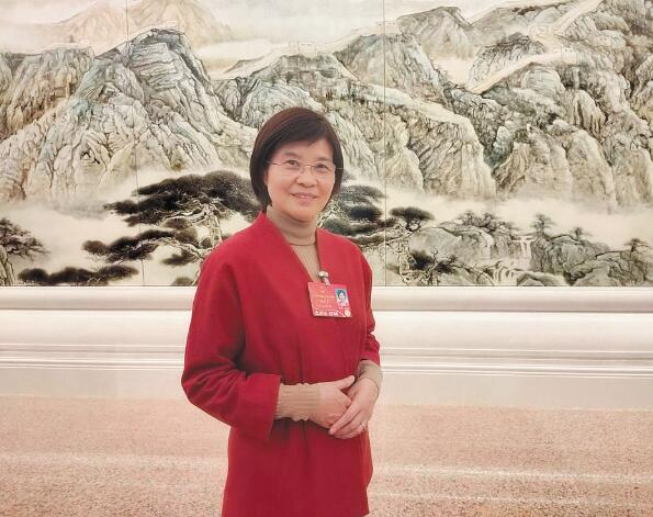 可靠電力助推紡織業(yè)綠色智能轉型——訪全國人大代表、江蘇陽光集團黨委書記、江蘇陽光股份有限公司董事長陳麗芬