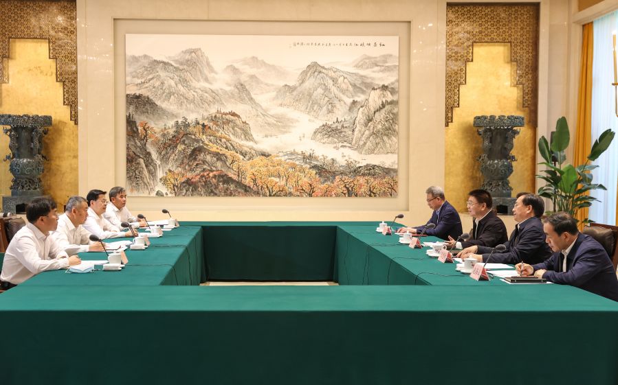雷鳴山、韓君拜會湖北省委書記王蒙徽、省長王忠林