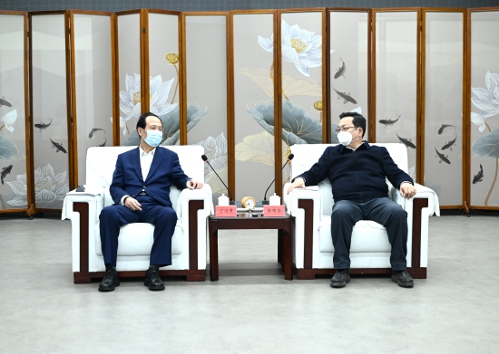 丁焰章與雄安新區(qū)黨工委書(shū)記、管委會(huì)主任張國(guó)華會(huì)談