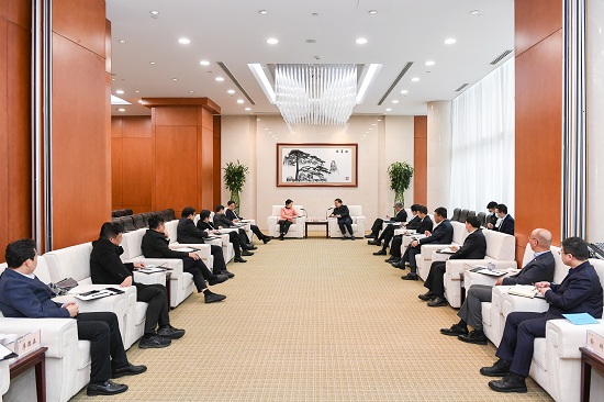 華能集團(tuán)總經(jīng)理、黨組副書記鄧建玲會見常州市市長盛蕾