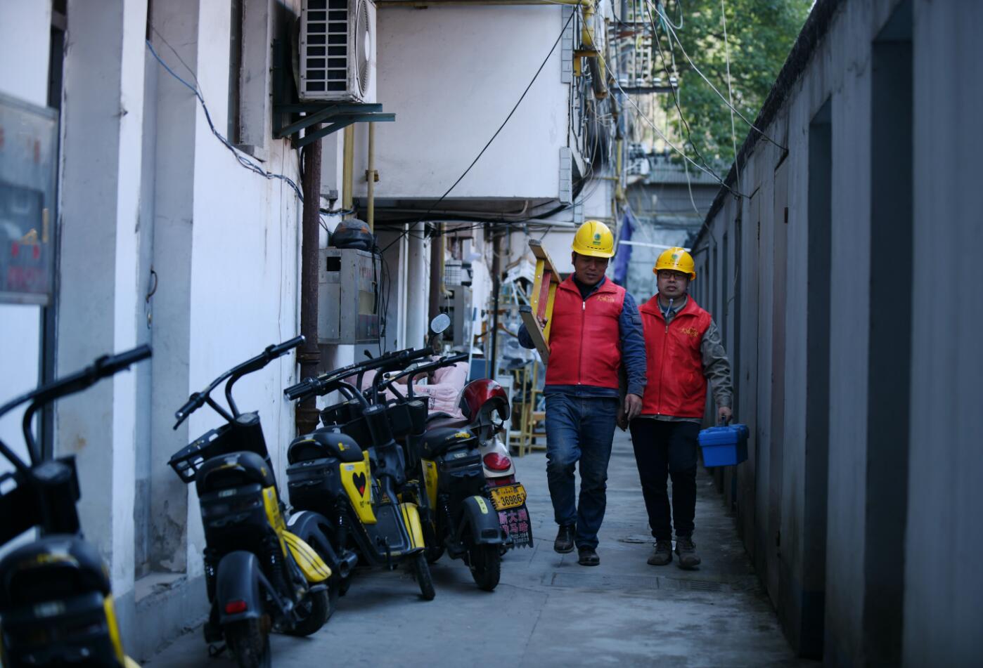 國(guó)網(wǎng)余姚市供電公司：“點(diǎn)亮黑樓道2.0”，借“光”照亮居民歸家路