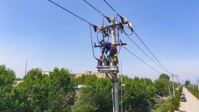 國(guó)網(wǎng)安陽供電公司一次綜合檢修力?！?年0跳”