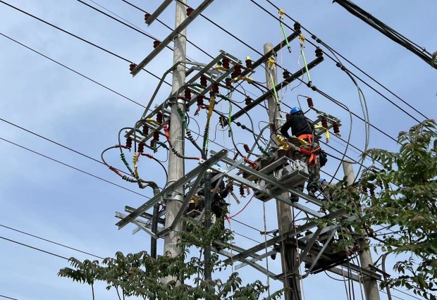 六五四供電公司奮戰(zhàn)8小時，順利完成新線路投運