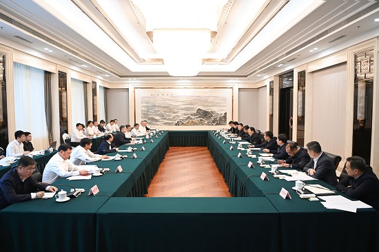 華能集團(tuán)溫樞剛、鄧建玲拜會(huì)遼寧省委書記郝鵬