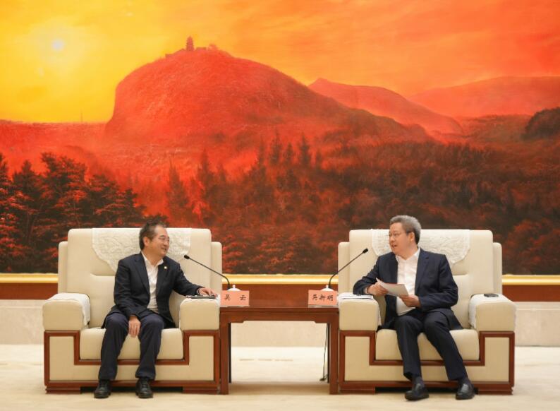 中國(guó)能建黨委常委、副總經(jīng)理吳云與南通市委書記、市長(zhǎng)吳新明會(huì)談