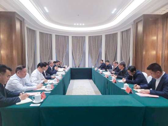中國電建黨委副書記、總經(jīng)理王斌與黑龍江省常務(wù)副省長王一新舉行會談