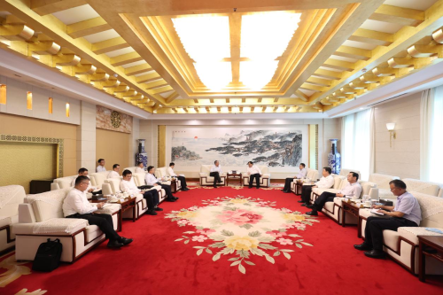 中國(guó)電建黨委副書記、總經(jīng)理王斌與山東省委常委、煙臺(tái)市委書記江成會(huì)談