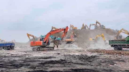 【防汛救災(zāi) 央企行動】爭分奪秒加固堤壩，中建集團(tuán)馳援天津防汛抗洪一線