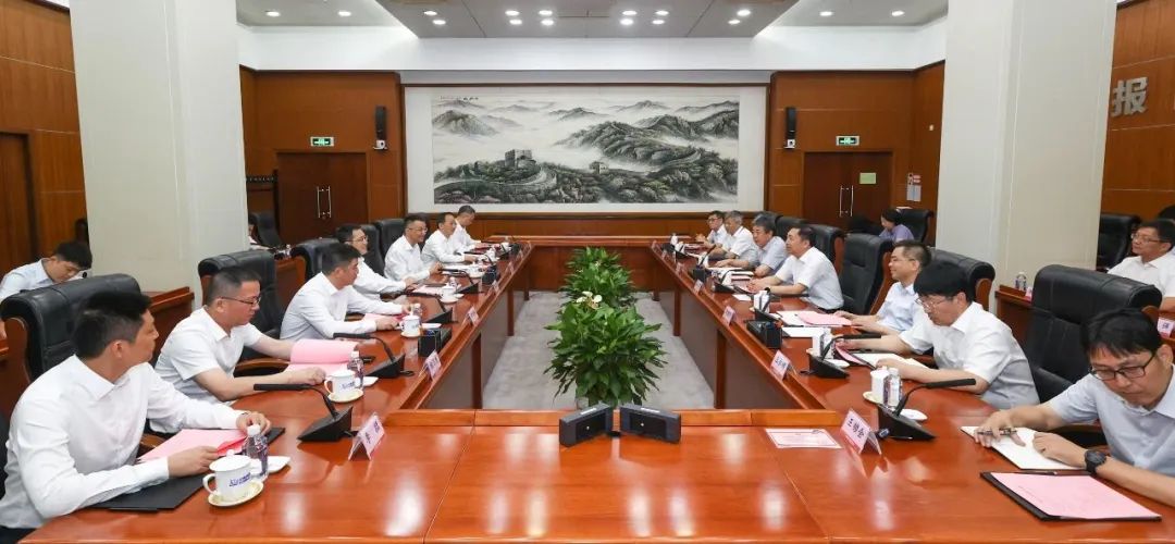 中核集團黨組副書記、總經(jīng)理顧軍會見蘇州市委副書記、市長吳慶文一行