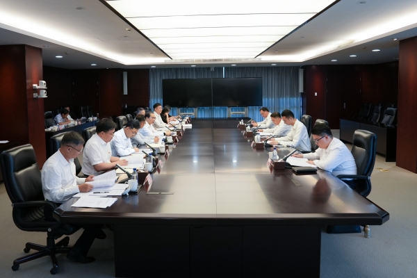 中國華電黨組召開學(xué)習貫徹習近平新時代中國特色社會主義思想主題教育專題民主生活會
