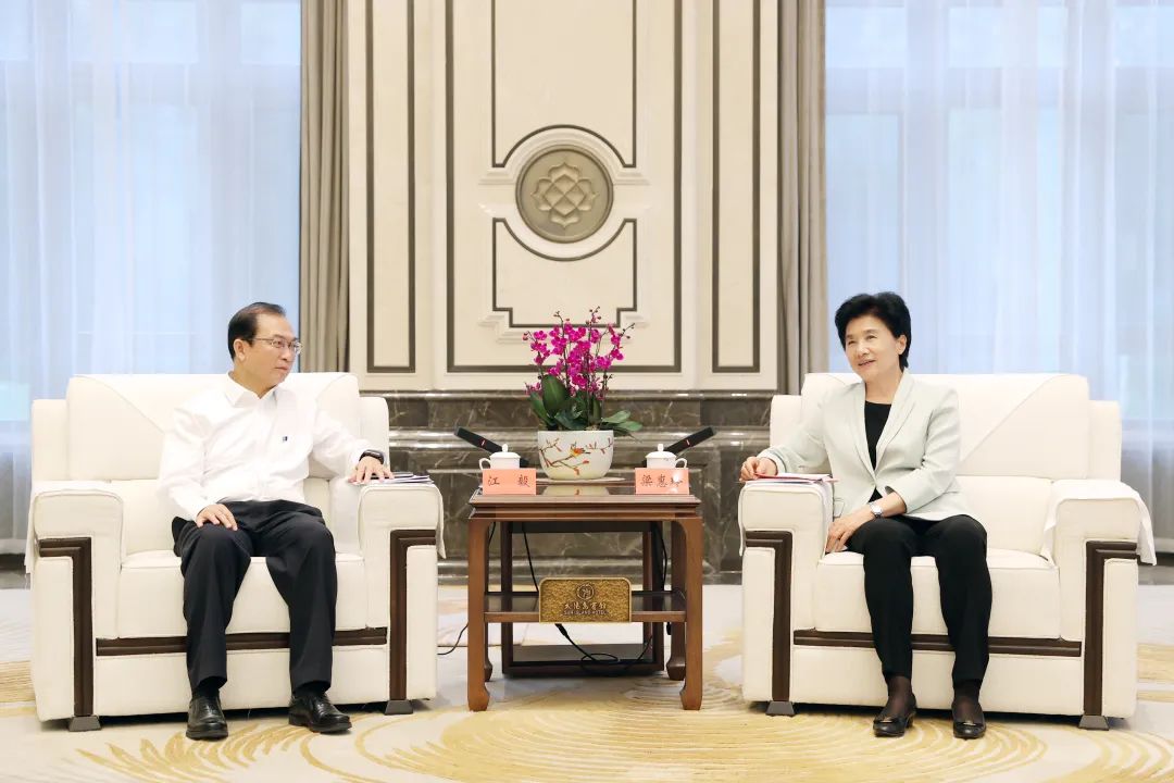 華電集團黨組書記、董事長江毅拜會黑龍江省委副書記、省長梁惠玲