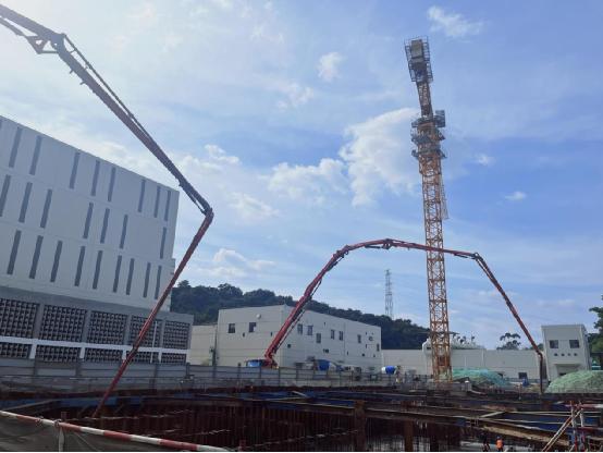 恒運9F燃機綜合辦公樓基礎(chǔ)筏板及承臺、坡道底板澆筑完成
