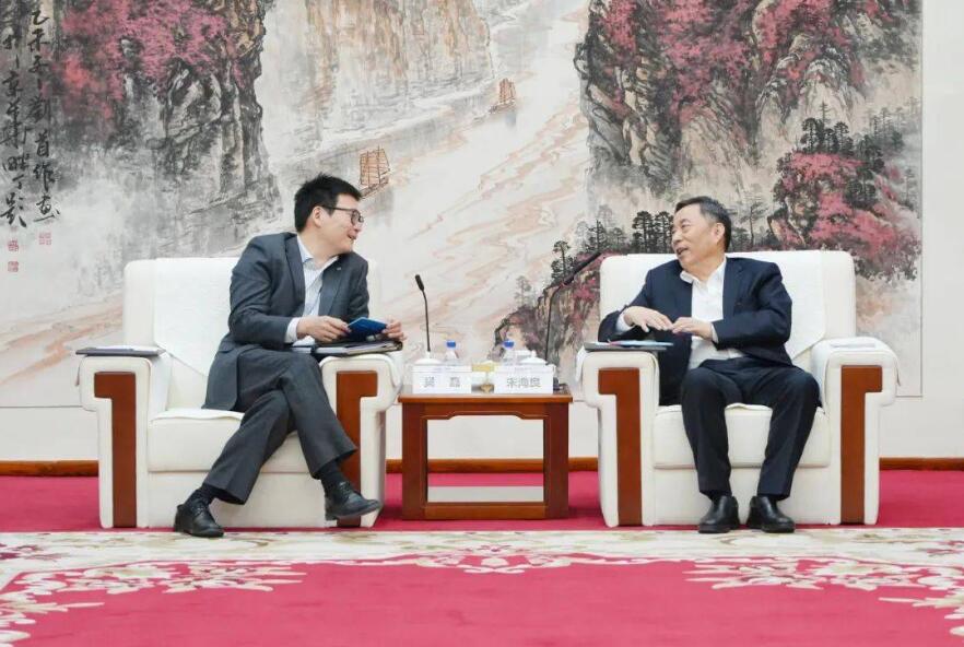 中國能建黨委書記、董事長宋海良與上海電氣集團(tuán)黨委書記、董事長吳磊會談