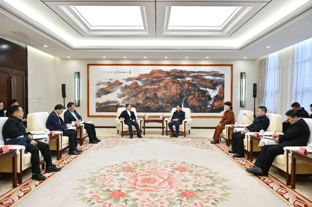 中國大唐集團有限公司董事長鄒磊拜會內(nèi)蒙古自治區(qū)黨委書記孫紹騁、自治區(qū)主席王莉霞