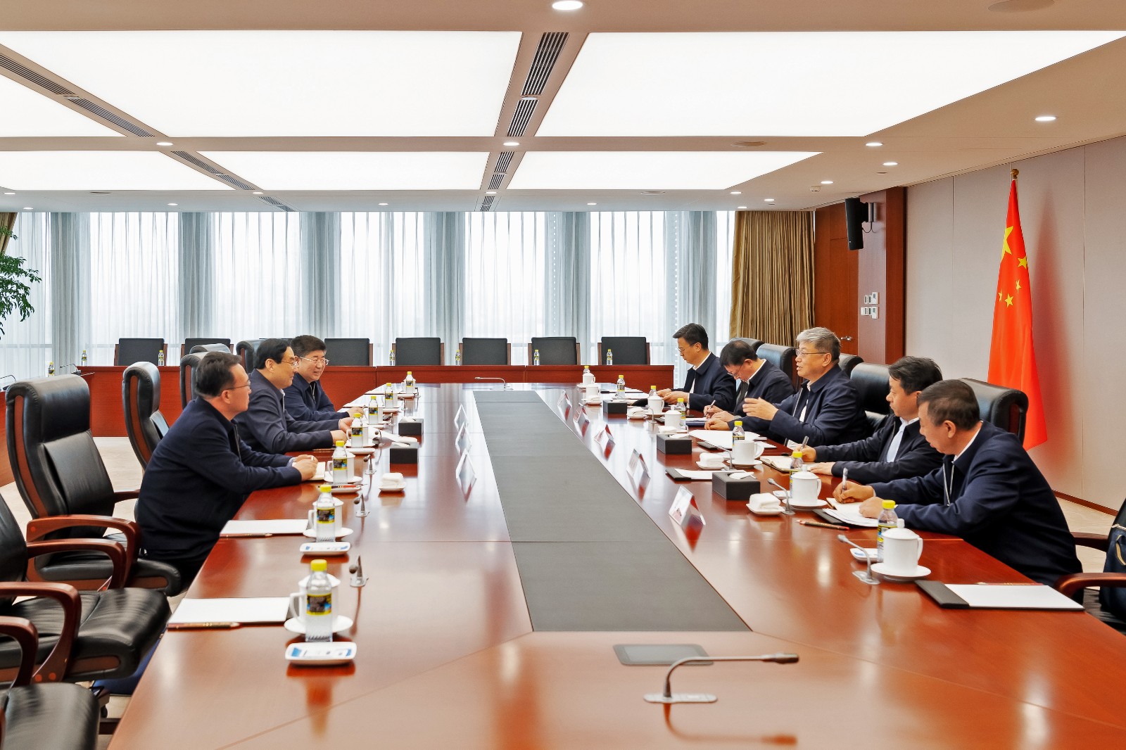 國家能源集團(tuán)黨組書記、董事長劉國躍會見陜西省政協(xié)副主席、榆林市委書記張曉光