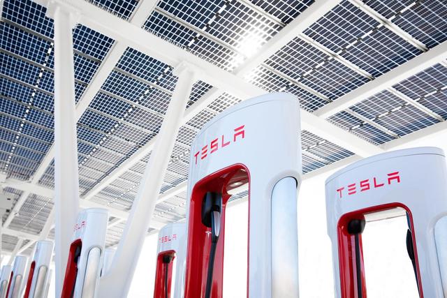 特斯拉將在佛羅里達州建全球最大超級充電站，提供超200個充電樁