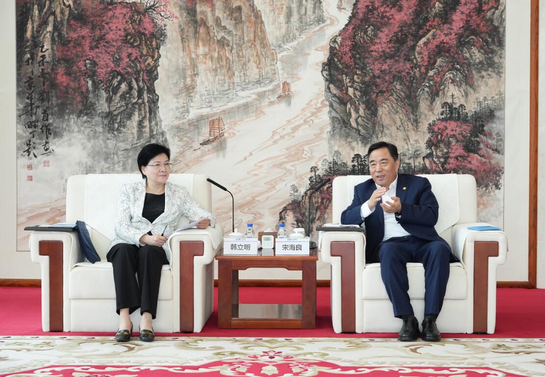 中國能建黨委書記、董事長宋海良與江蘇省委常委、南京市委書記韓立明會談