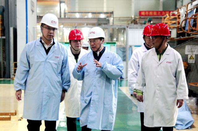 中國電氣裝備黨委書記、董事長李洪鳳赴浙江盛達(dá)、恒馳電氣、西電常變、常州東智調(diào)研