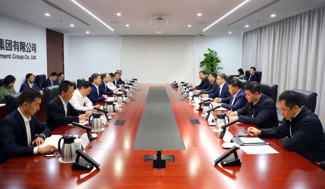 中國電氣裝備黨委書記、董事長李洪鳳會(huì)見濟(jì)南市委副書記、市長于海田