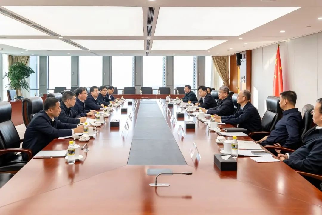 國(guó)家能源集團(tuán)黨組書記、董事長(zhǎng)劉國(guó)躍與中國(guó)大唐黨組副書記、總經(jīng)理張傳江會(huì)談