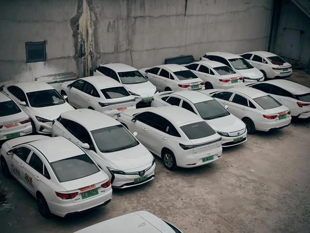 新能源網(wǎng)約車頻遭“拒保”，“一險難求”難在哪?