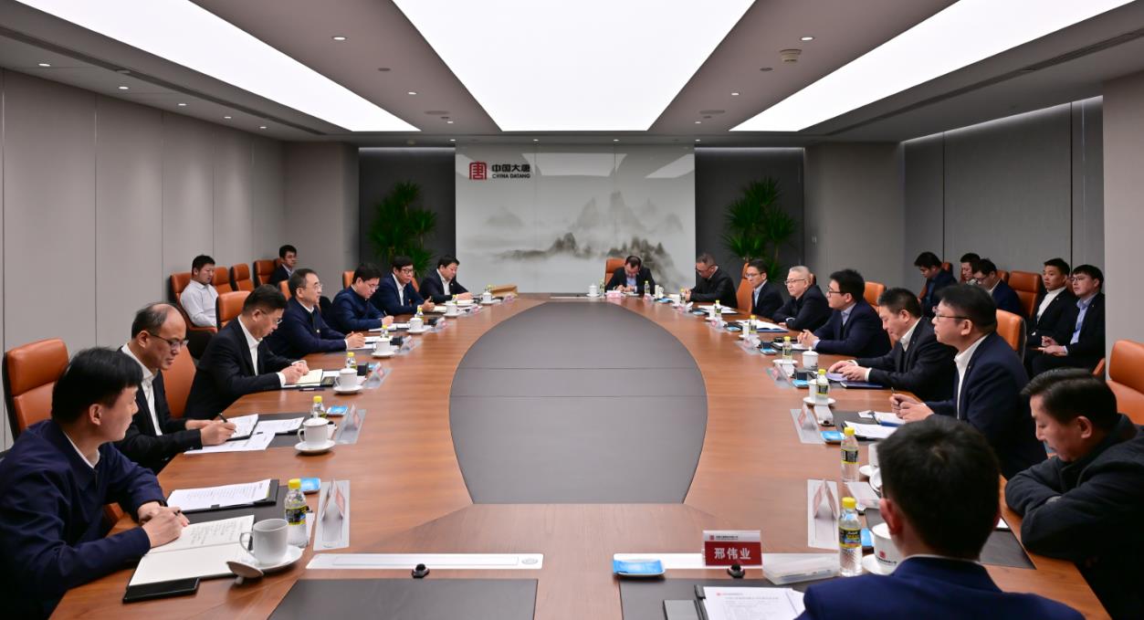 大唐集團(tuán)黨組書記、董事長鄒磊與上海電氣黨委書記、董事長吳磊會談