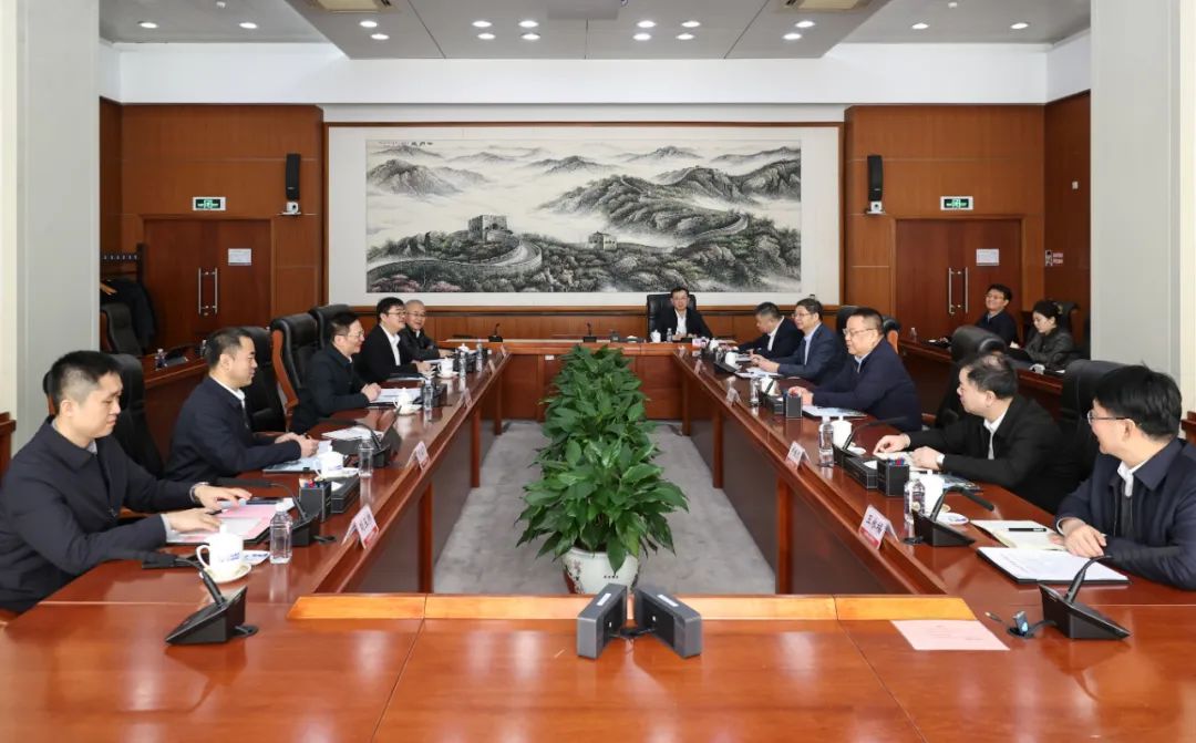 中核集團會見哈電集團總經理、黨委副書記黃偉一行
