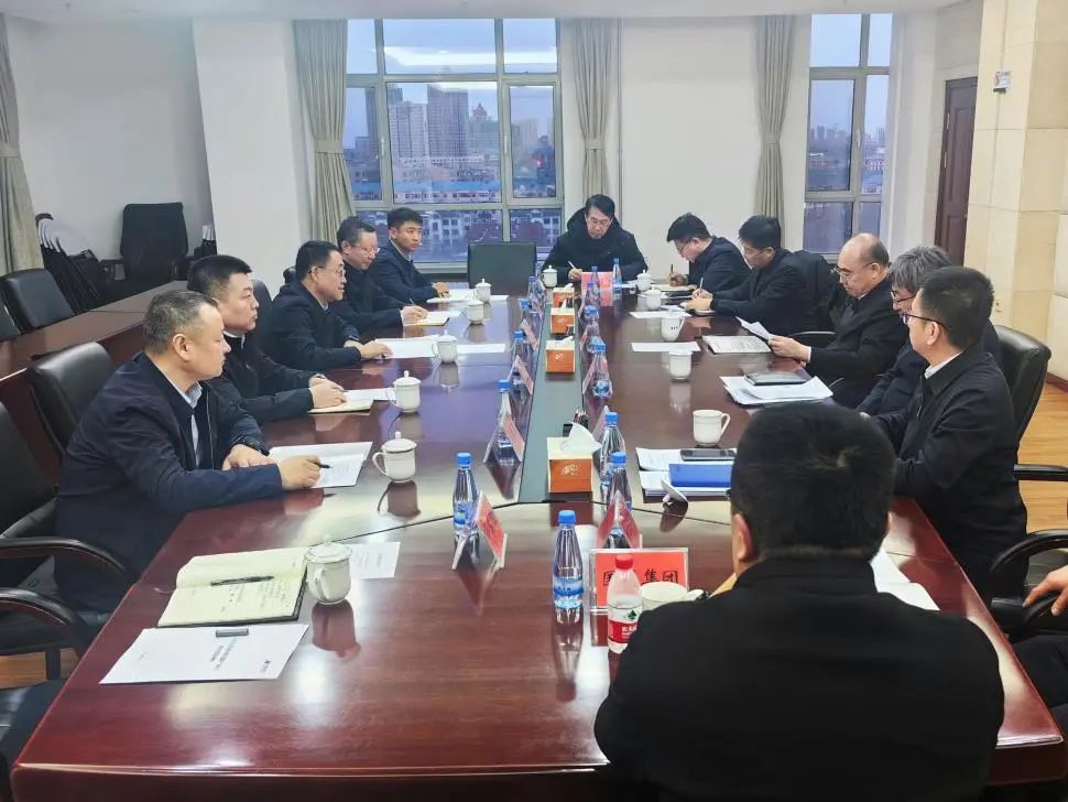 華能蒙東公司黨委書記李樹學(xué)與大慶市委副書記、市長李巖松會(huì)談
